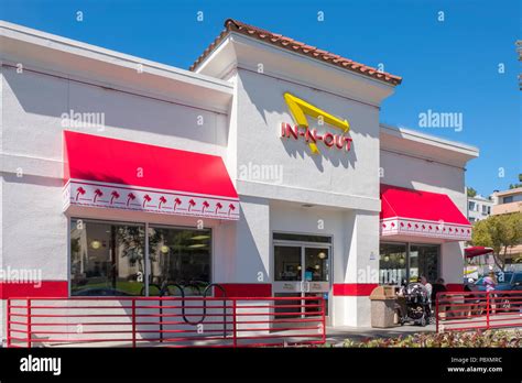 Contact information for uzimi.de - May 2, 2023 · These fast-casual restaurants are the new frontier of California fast food chains, from burger joints to taquerias, fried chicken to Sichuan noodles. ... Roscoe’s Chicken and Waffles is a Los ... 
